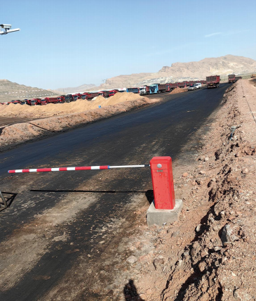 矿山道路喷洒后效果